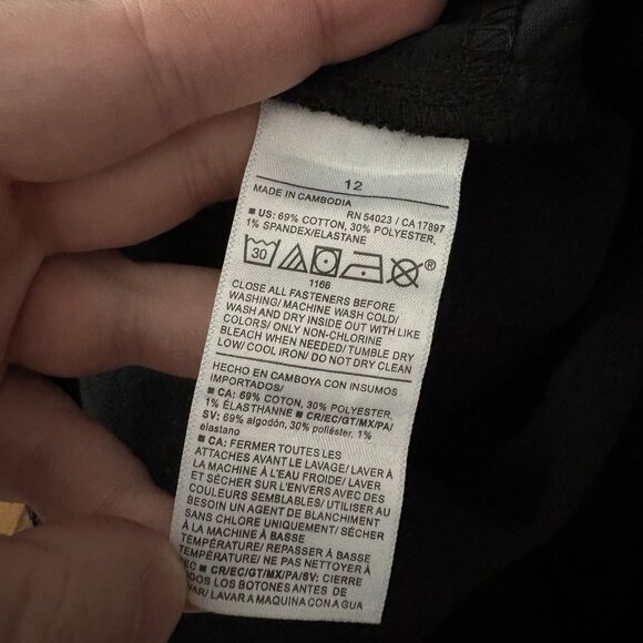 Old Navy Women 12 Black Denim Casual Grunge Mid-Rise Wow Boot-Cut Jeans NWT - Picture 10 of 10